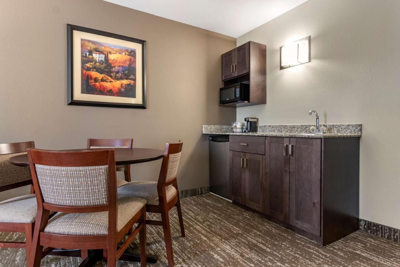 Best Western Plus Pembina Inn & Suites Γουίνιπεγκ Εξωτερικό φωτογραφία